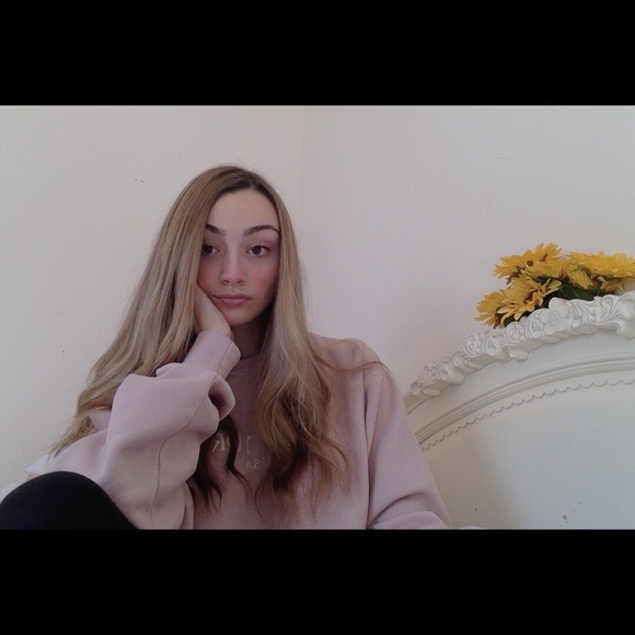 Meet your Posher, Gianna - Picture 1 of 1